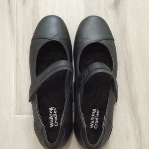 Walking Cradles Mary Jane Flair flats